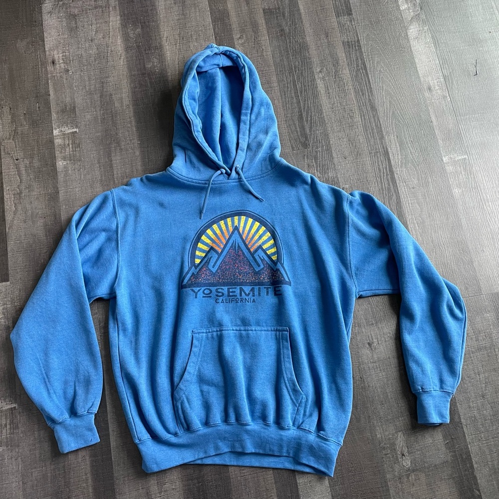 Yosemite National Park Hoodie Size Medium